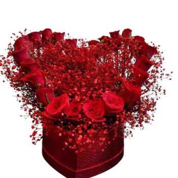 Red roses & gipsy heart box