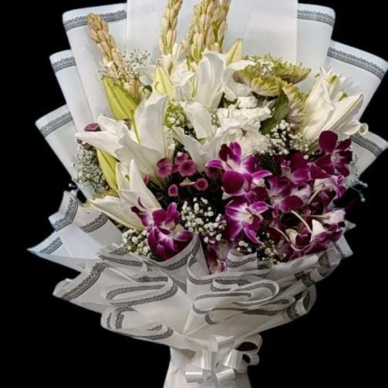 Bouquet of lilly & Rose's 